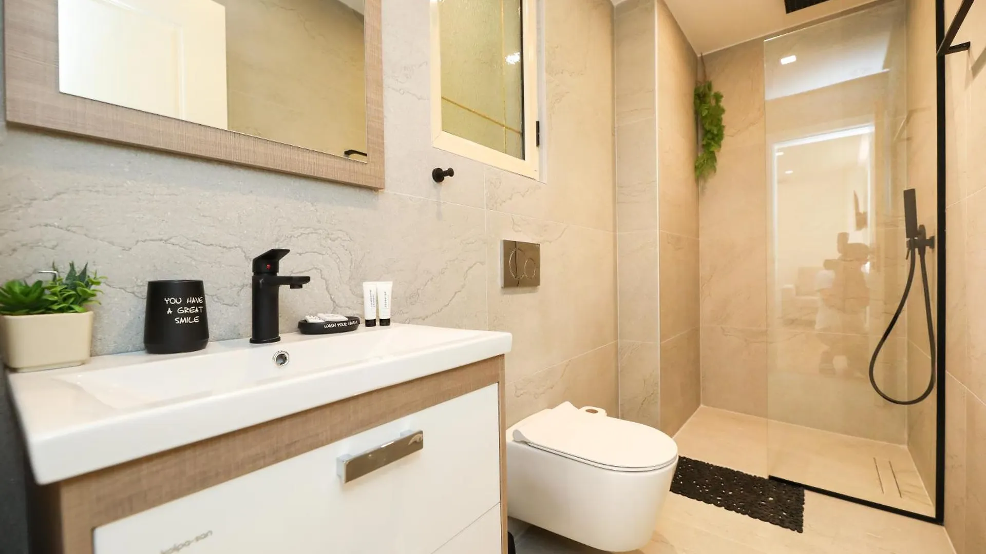אוריקום Dadu Rooms 0*,  אלבניה
